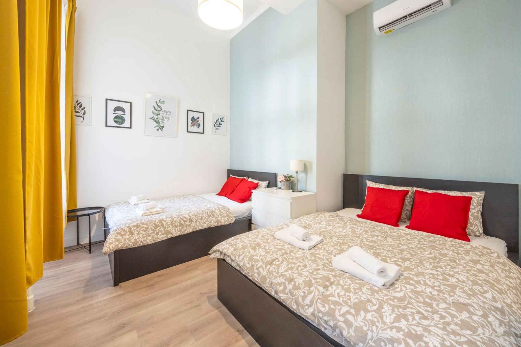Spacious Cozy Home With 4Bedroom In The Heart Of Bp Budapest Eksteriør bilde